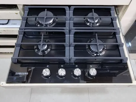 Qaz plitəsi "Samsung NA64H3010AK/WT — sobalar və plitələr